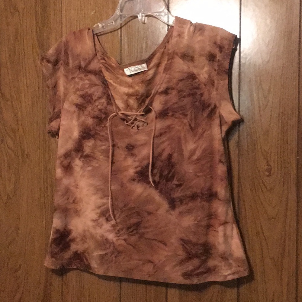 Medium shirt spandex stretchy material